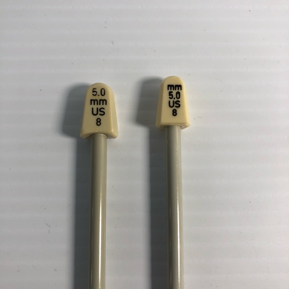 Bundle of Knitting Needles and Accessories - Picture 4 of 9